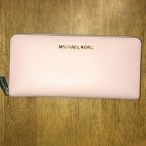 Michael Kors Light Pink Wallet